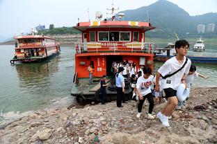 记者：河南队间歇期有两场热身赛，对手分别是陕西和三镇